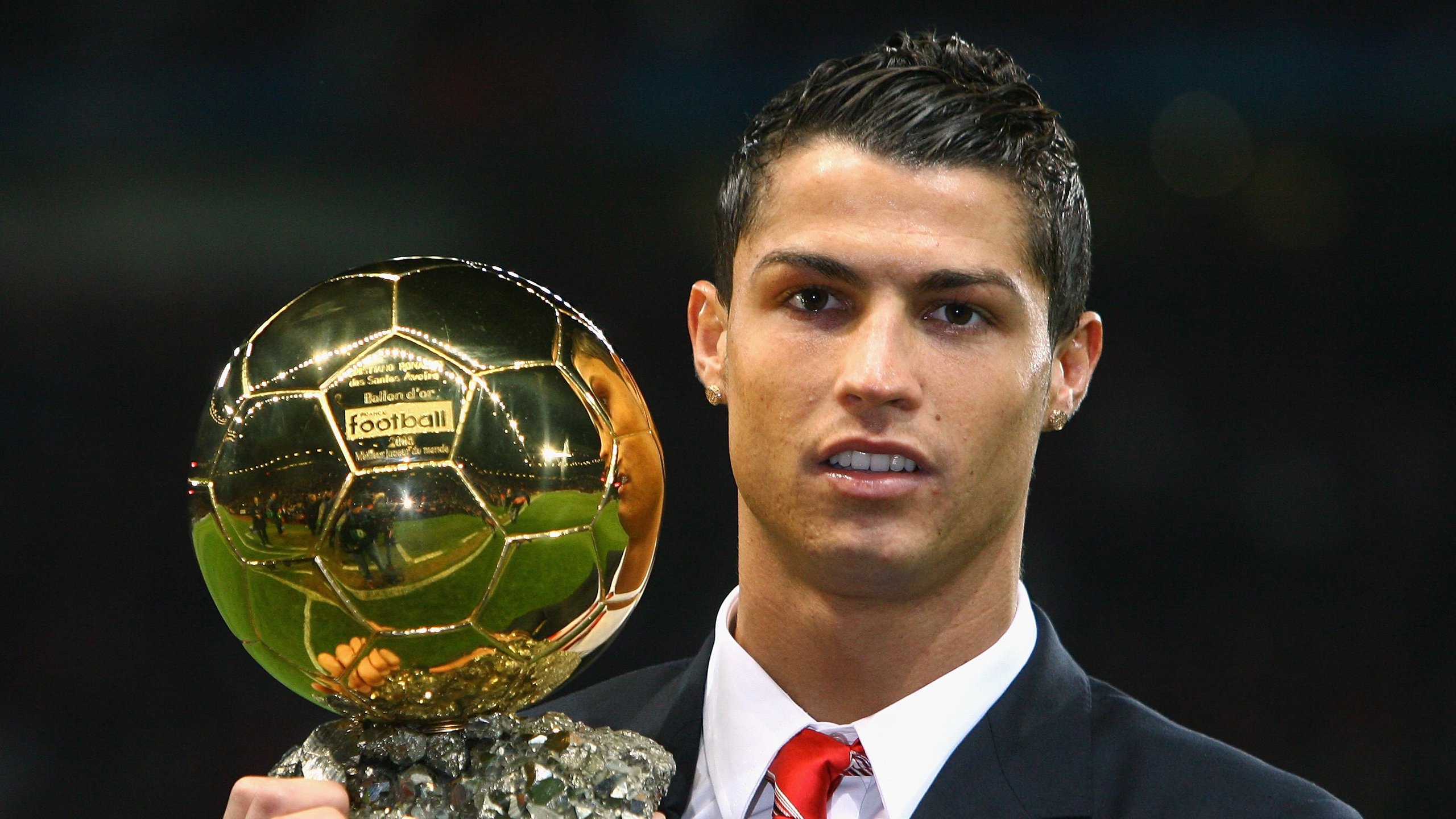 “英超冲刺赛：关键比赛，转折时刻到来”，英超经典比赛